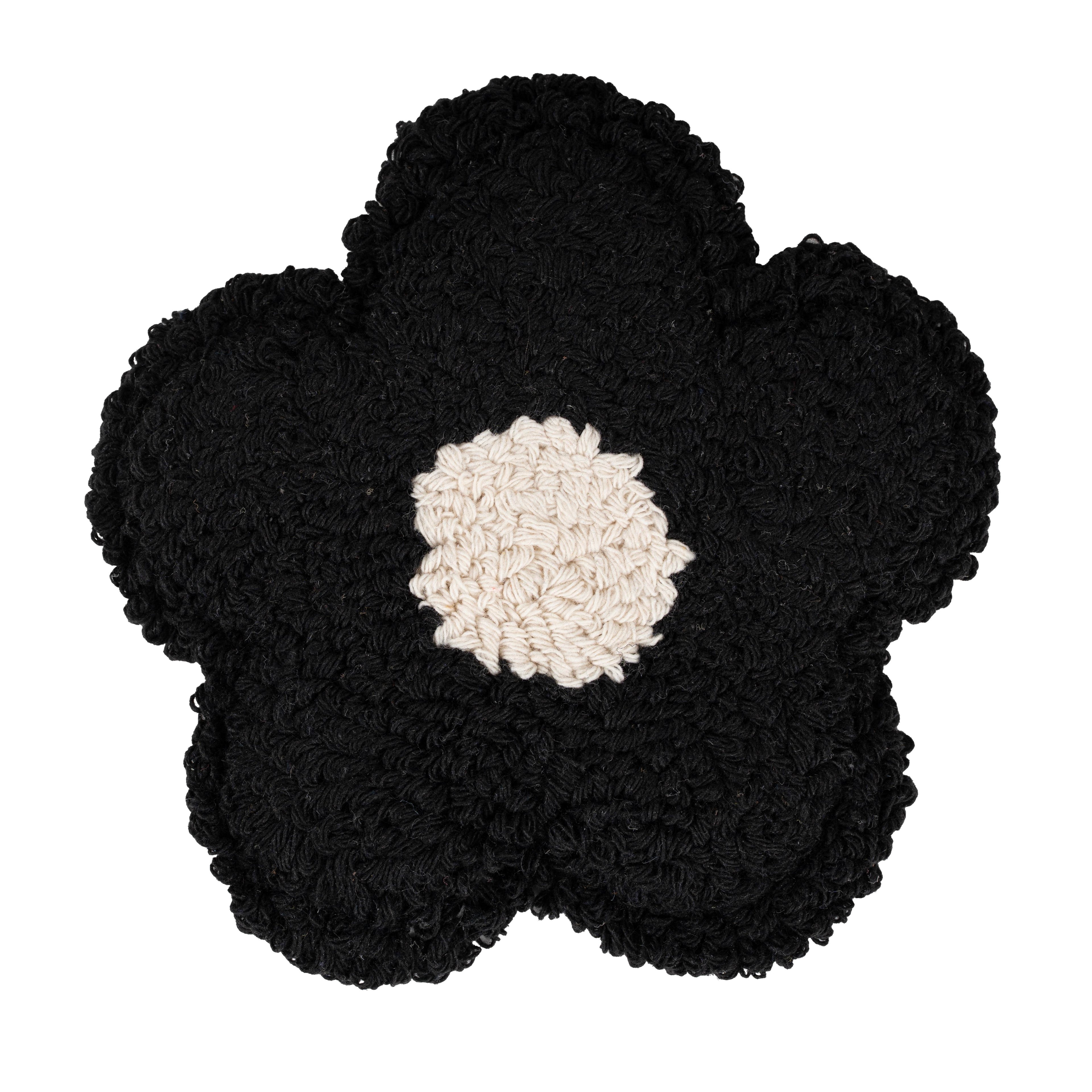 Black Daisy Mug Rug, Tufted Coaster, Floral Coffee Bar Decor