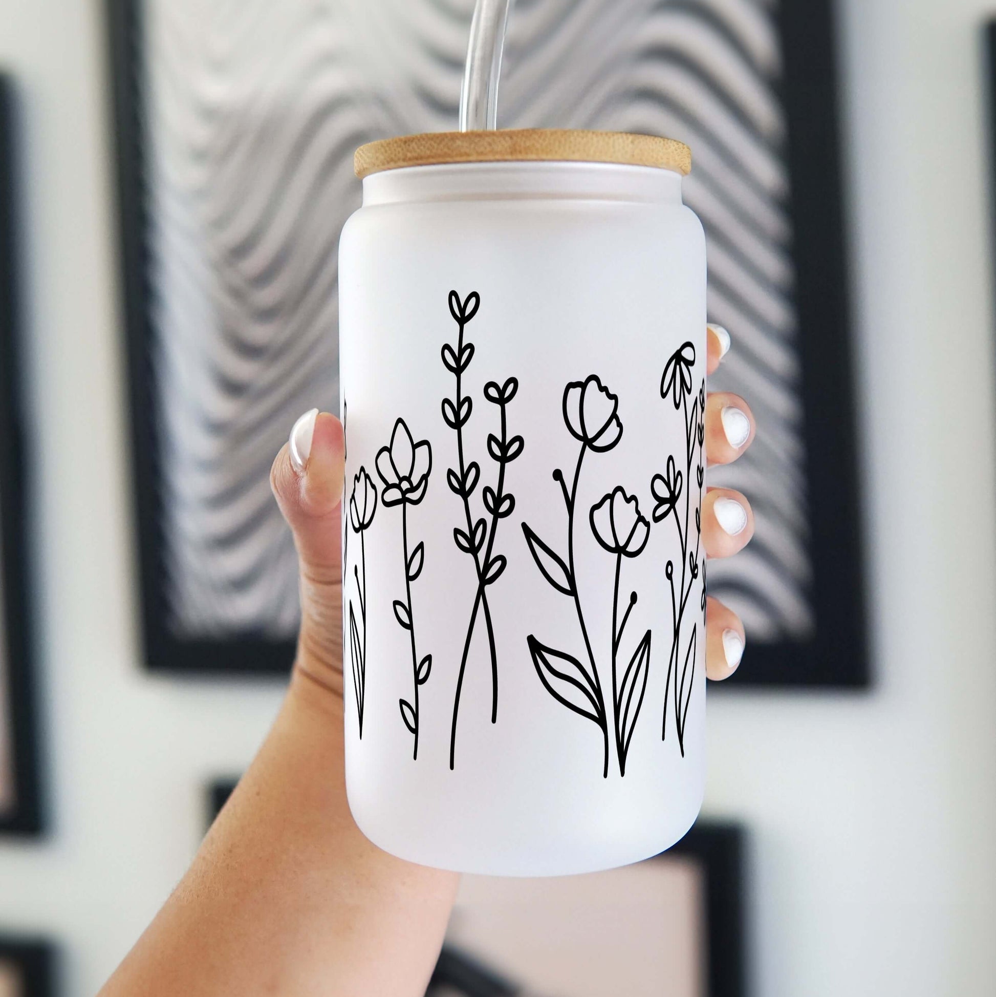 Black Wildflower Cup With Lid and Straw from Sip Sip Hooray – Coffee & Tea Cups