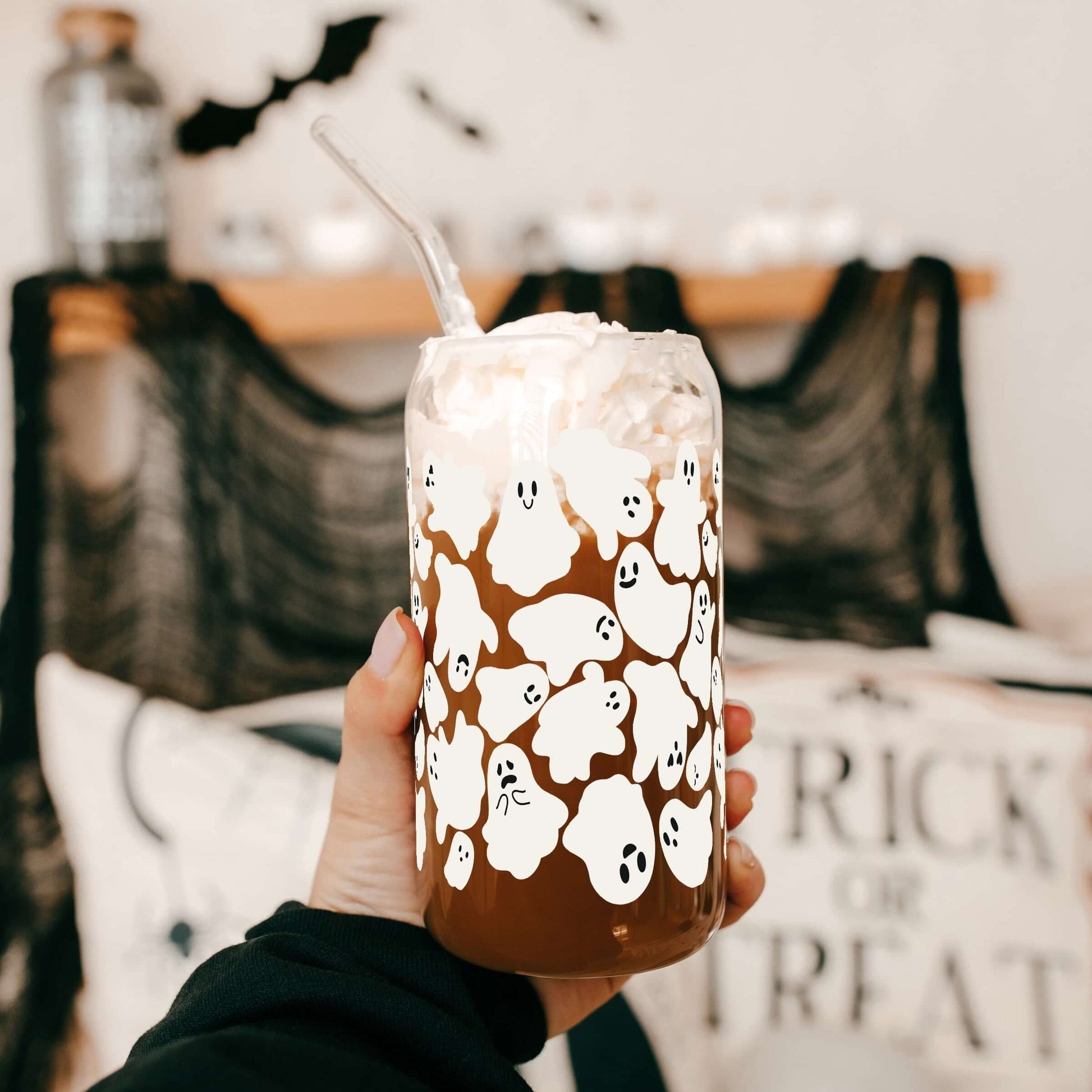 Classic Ghosties Cup With Lid and Straw from Sip Sip Hooray – Tumblers