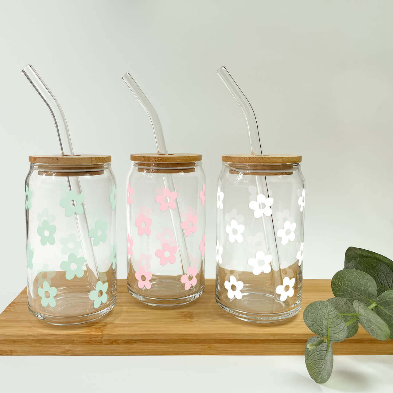 Cute Daisy Cup With Lid and Straw from Sip Sip Hooray – Tumblers