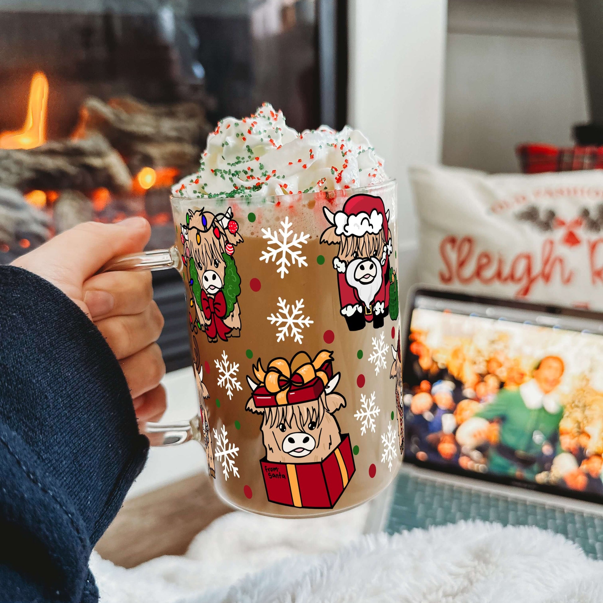 Highland Holiday Christmas 17oz Glass Mug with Lid & Straw | Sip Sip Hooray
