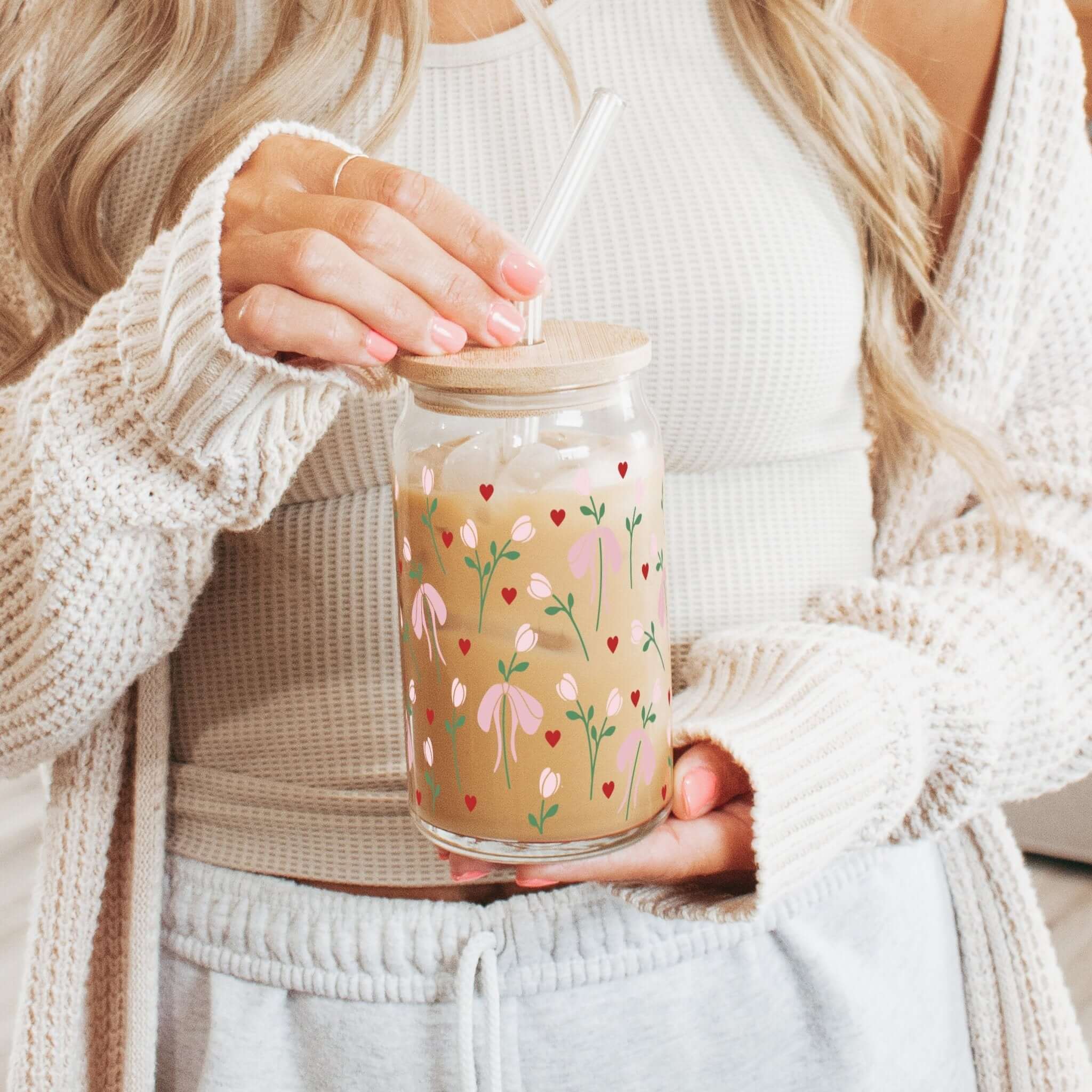 Tulips and Bows Cup With Lid and Straw
