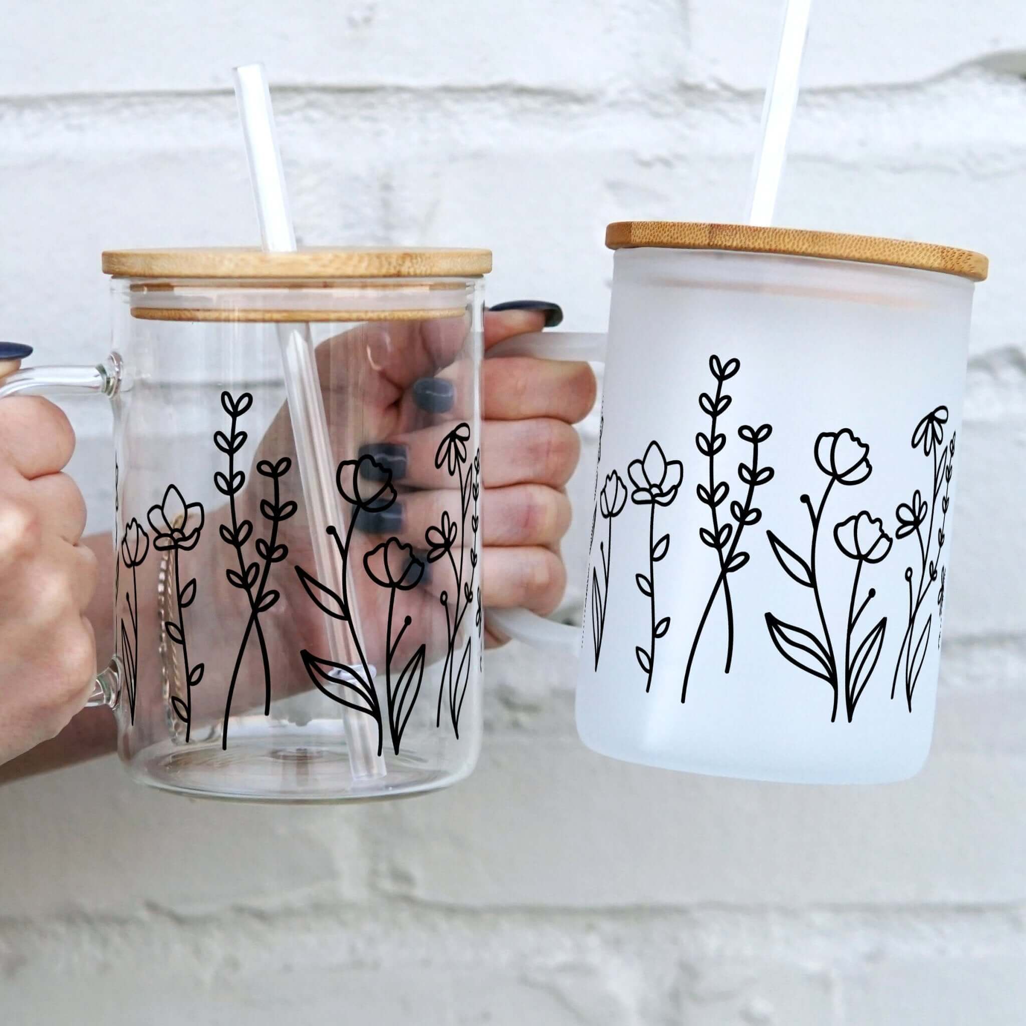 Wildflower 17oz Glass Mug with Lid and Straw
